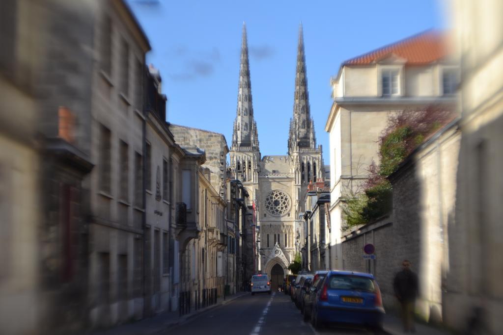 L'Invitation Au Voyage Bordeaux Bilik gambar